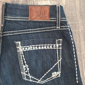 BKE straight leg Capri pants